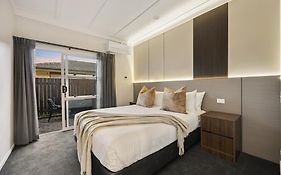 Aroha Motel & Apartments